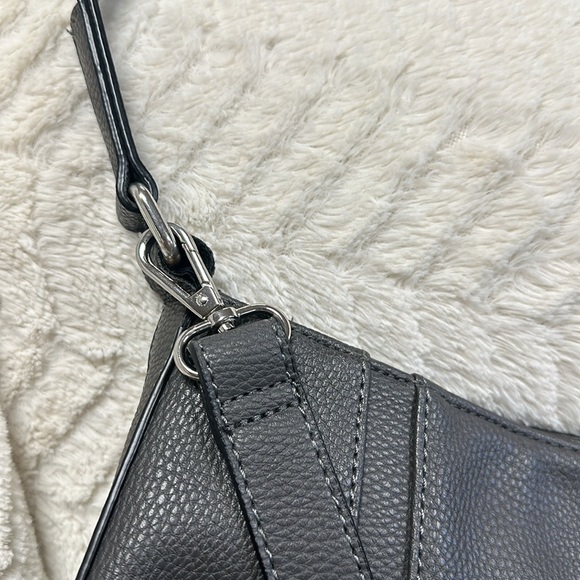 Charming Charlie Large Gray Tote Bag, Two Straps, soft Supple VEGAN Leather - Picture 5 of 9